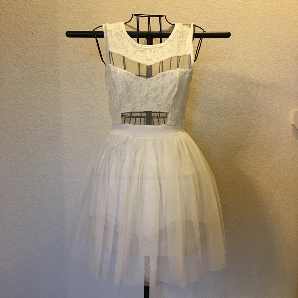 White lace dress